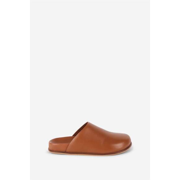 INTENTIONALLY BLANK Shoes - NEW INTENTIONALLY BLANK women's agatha slip-on mule in brown